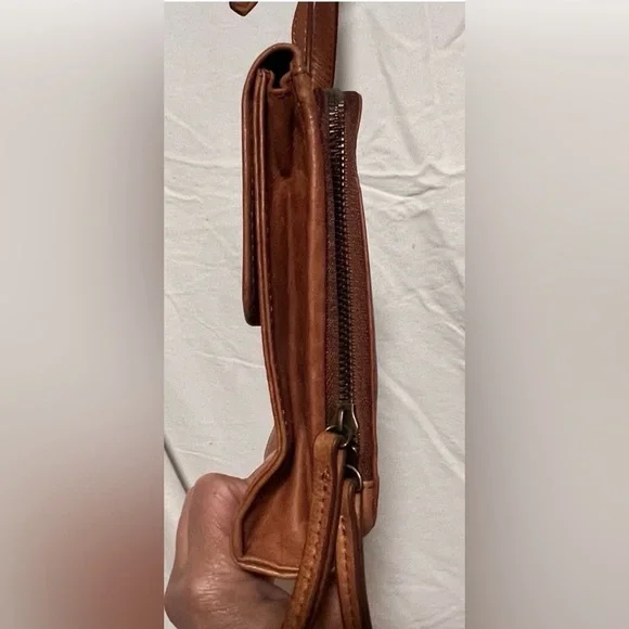 American Leather Co. Kansas Crossbody Bag Travel Classic Purse Wallet Passport - Picture 8 of 14